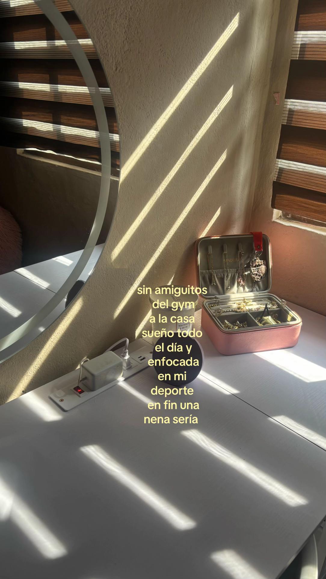 @𝓂𝑒𝓃𝒶