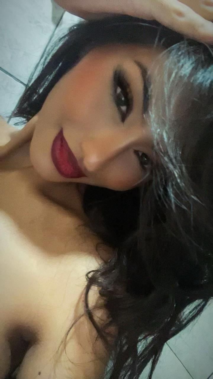 @annymoniquet
