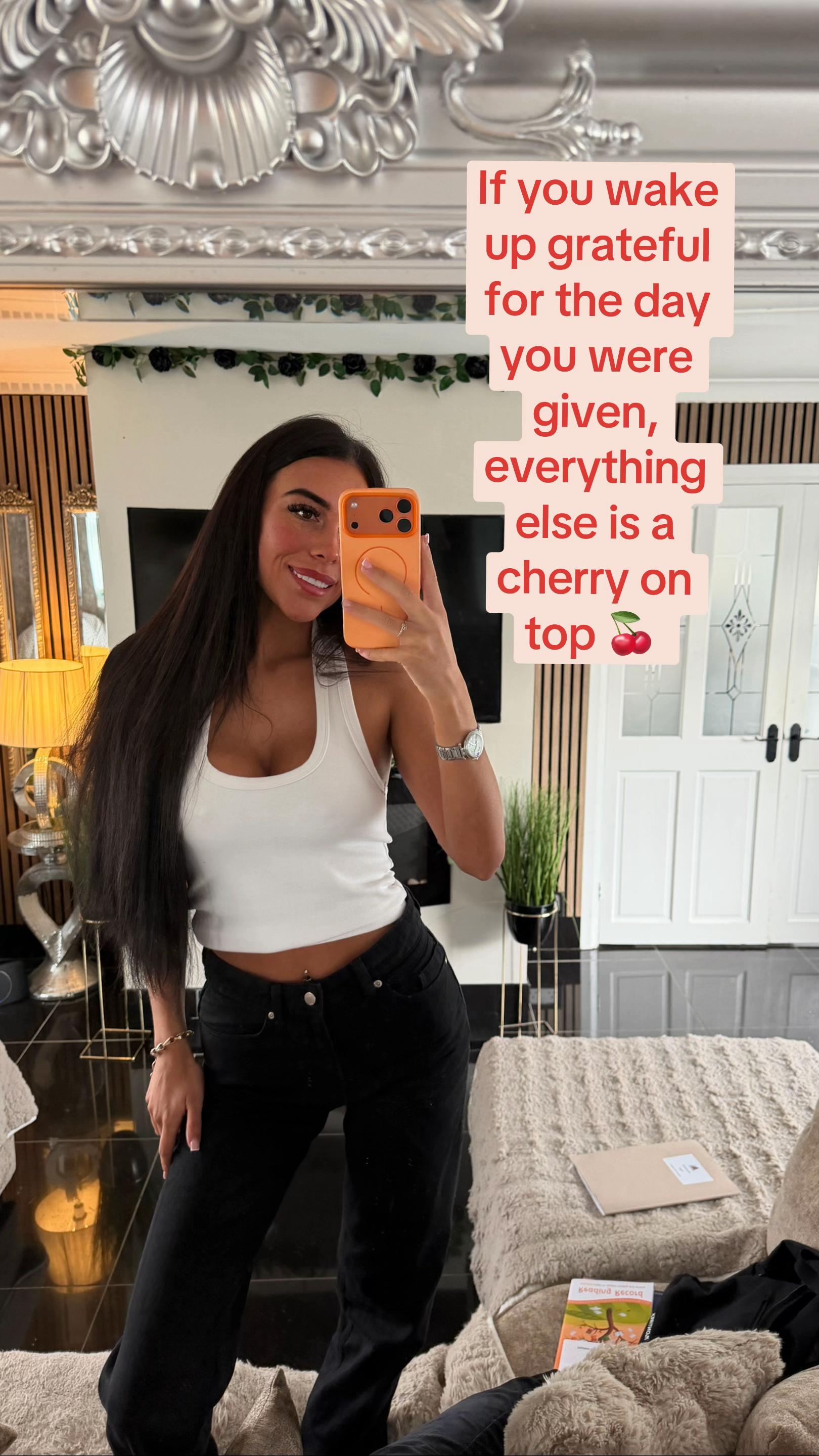 @courtneyllouise1111