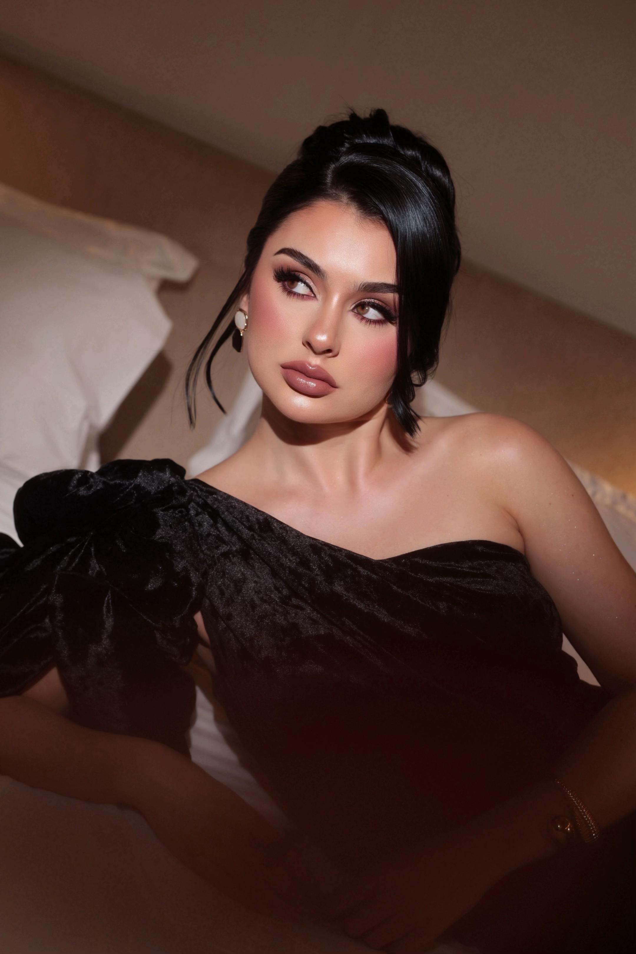 @Dena.makeup