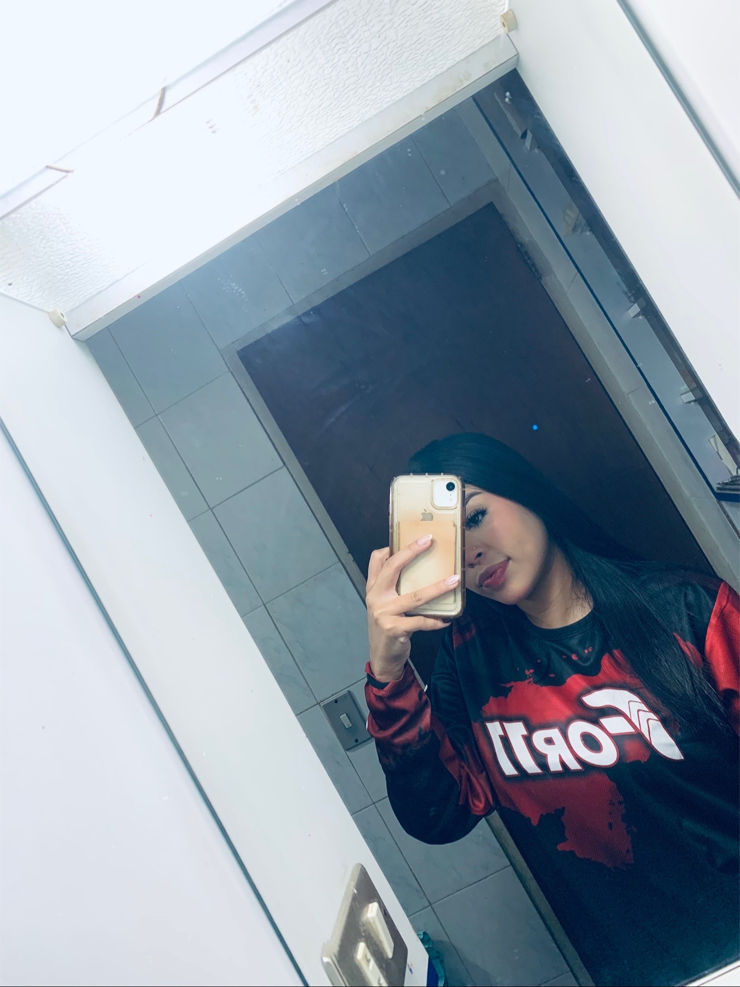 @𝐕🧸