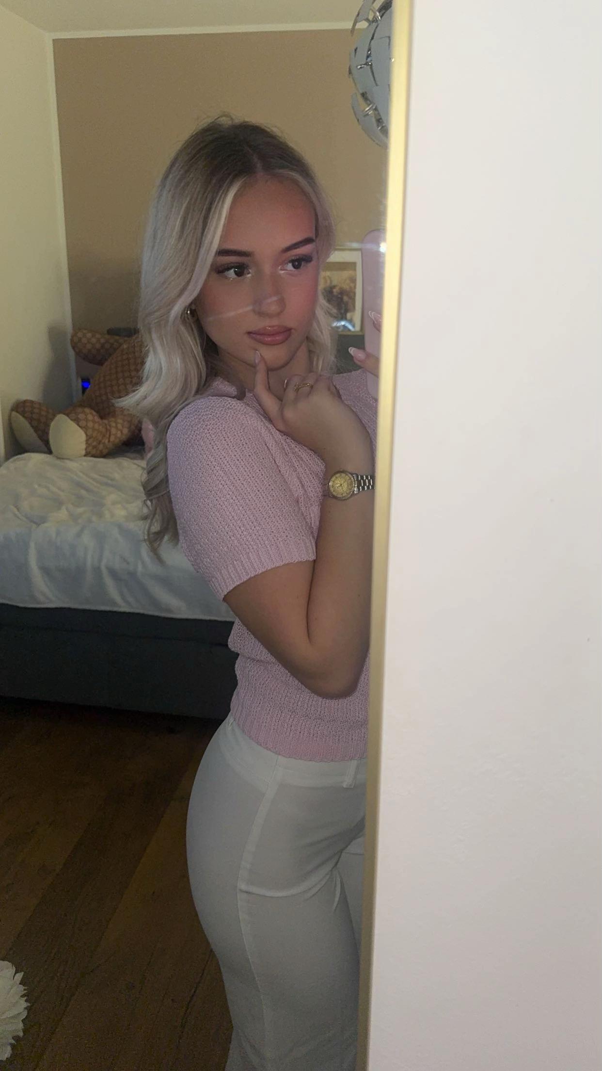 @Elina