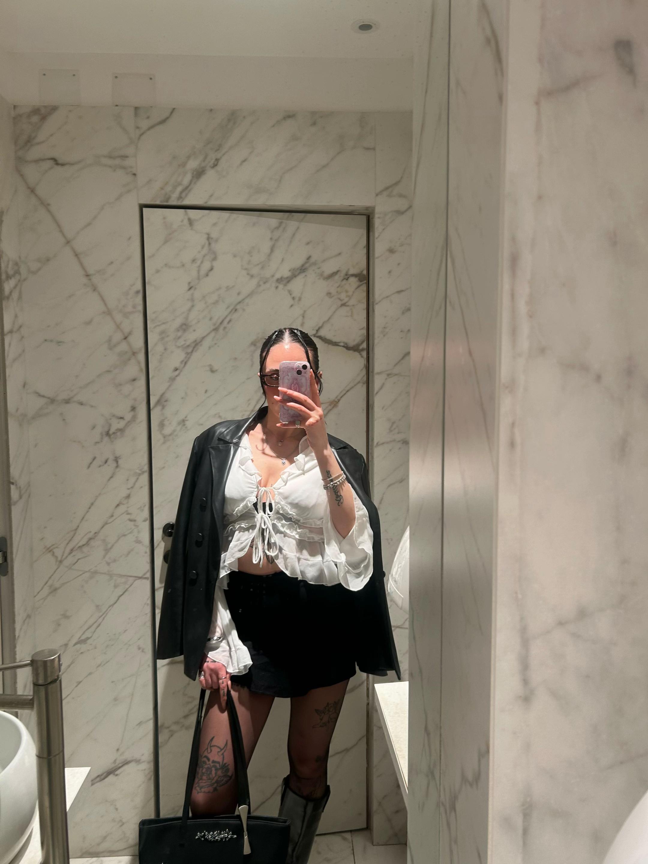 @L.
