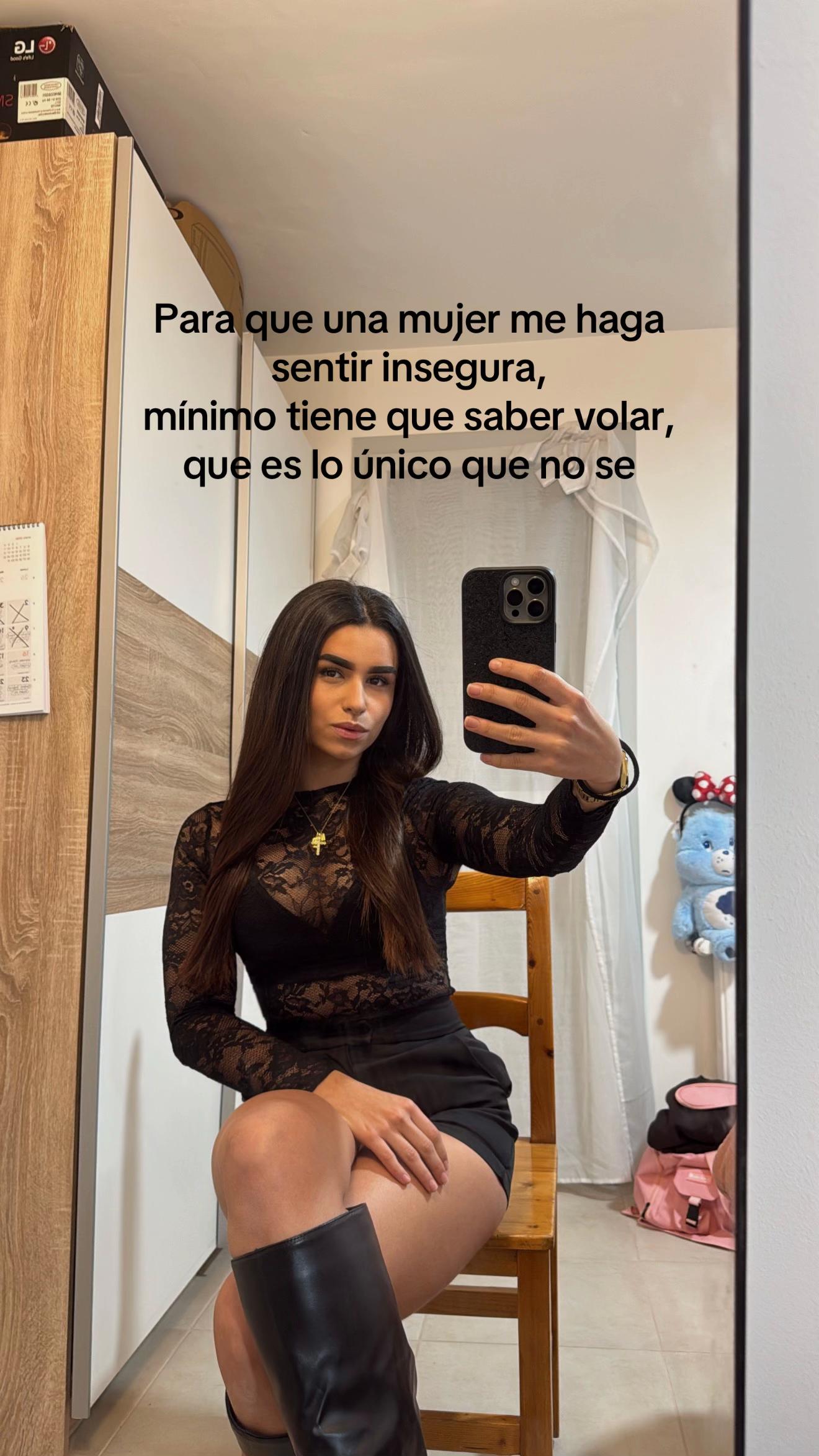@María