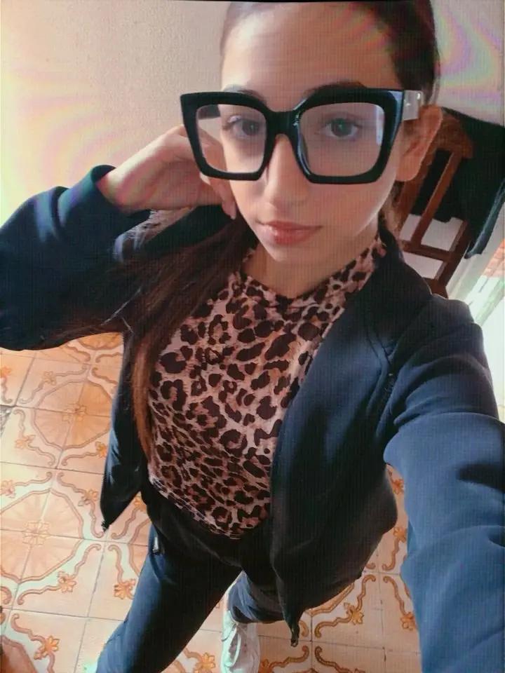 @😚delia_spamm💋