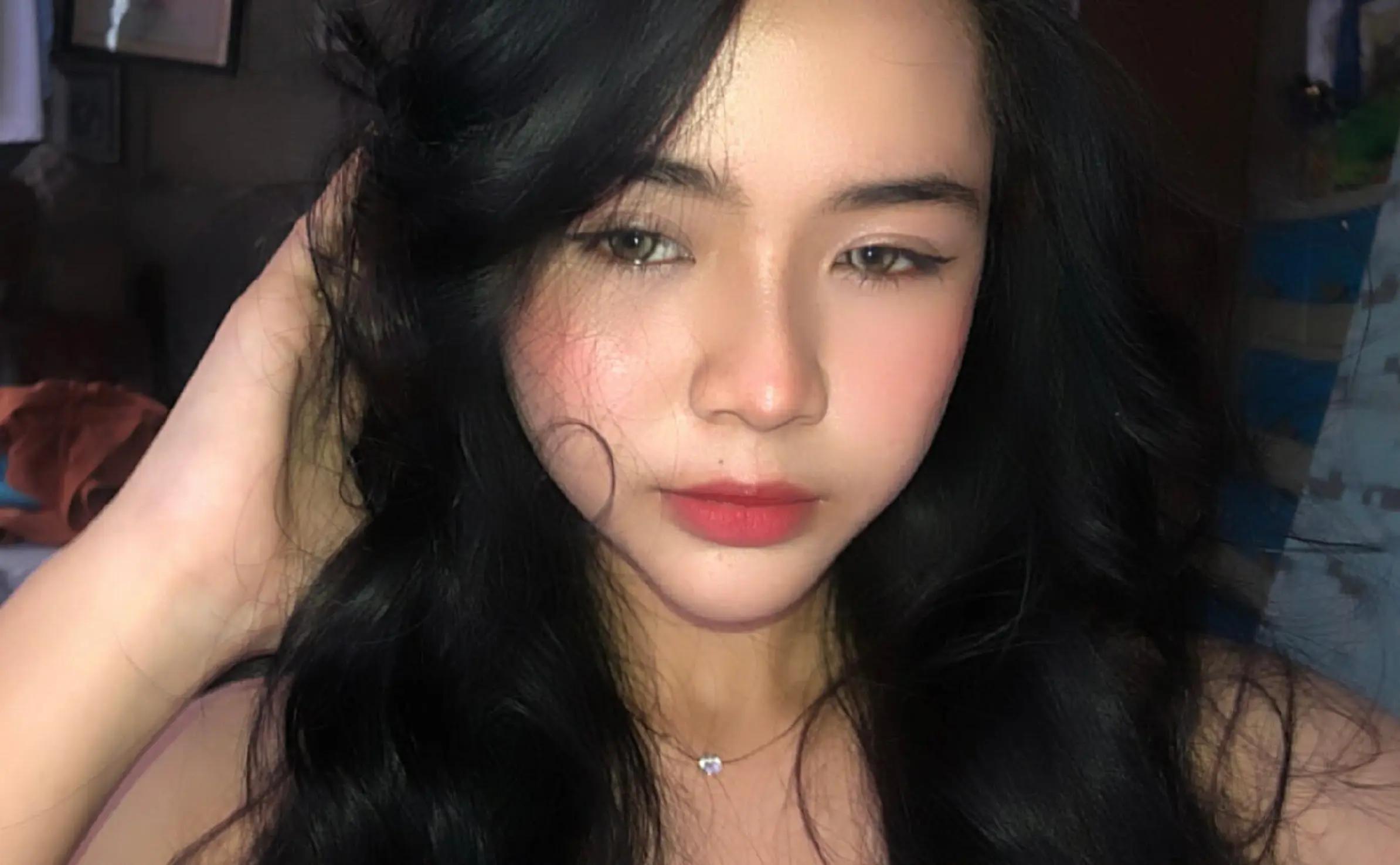 @️