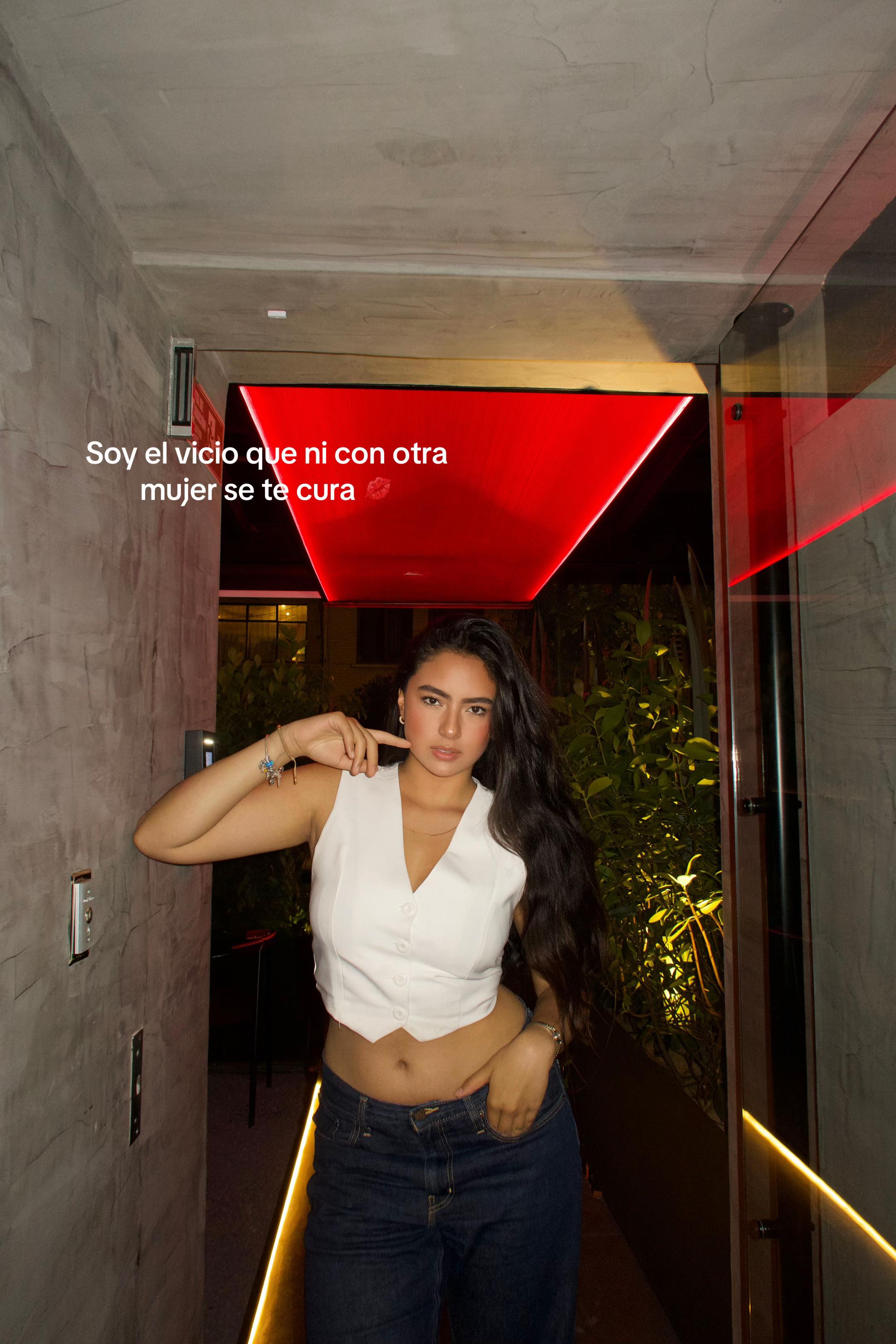 @Mari May