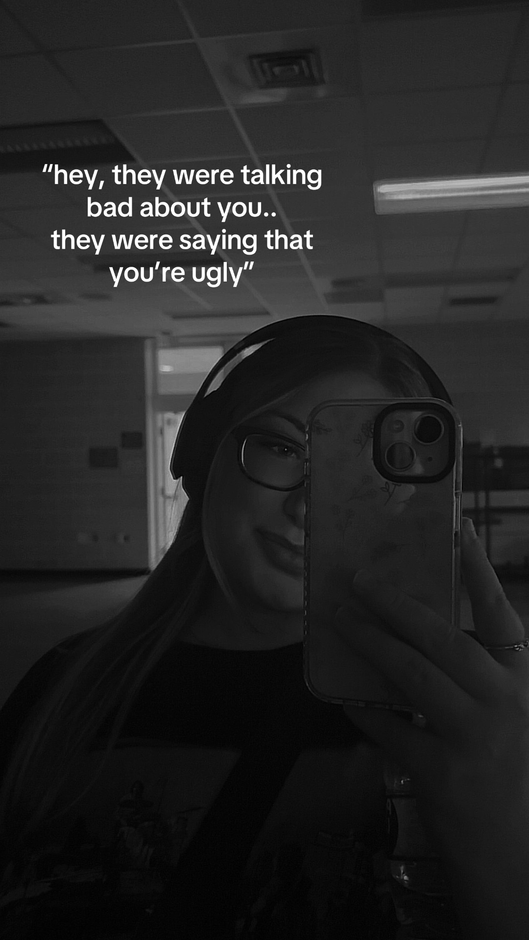 @mo