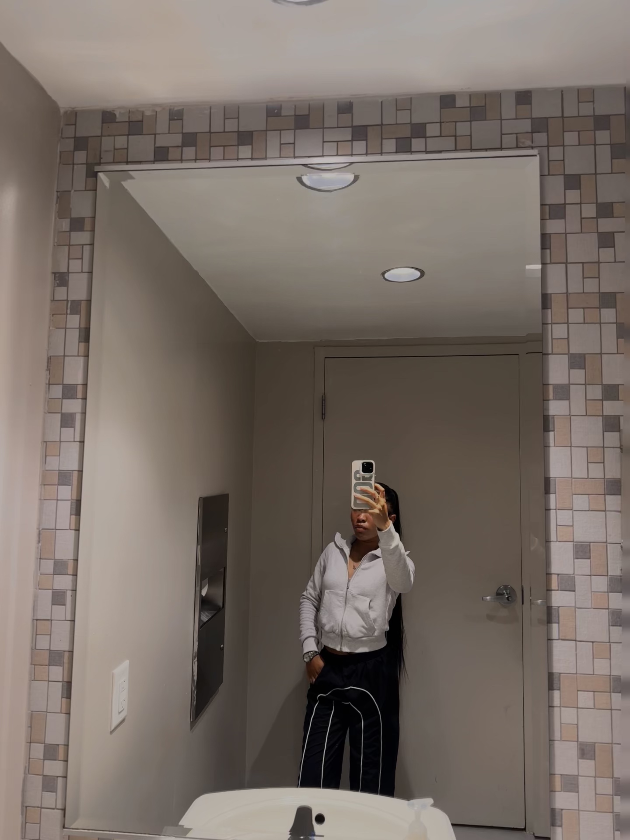 @toniiii