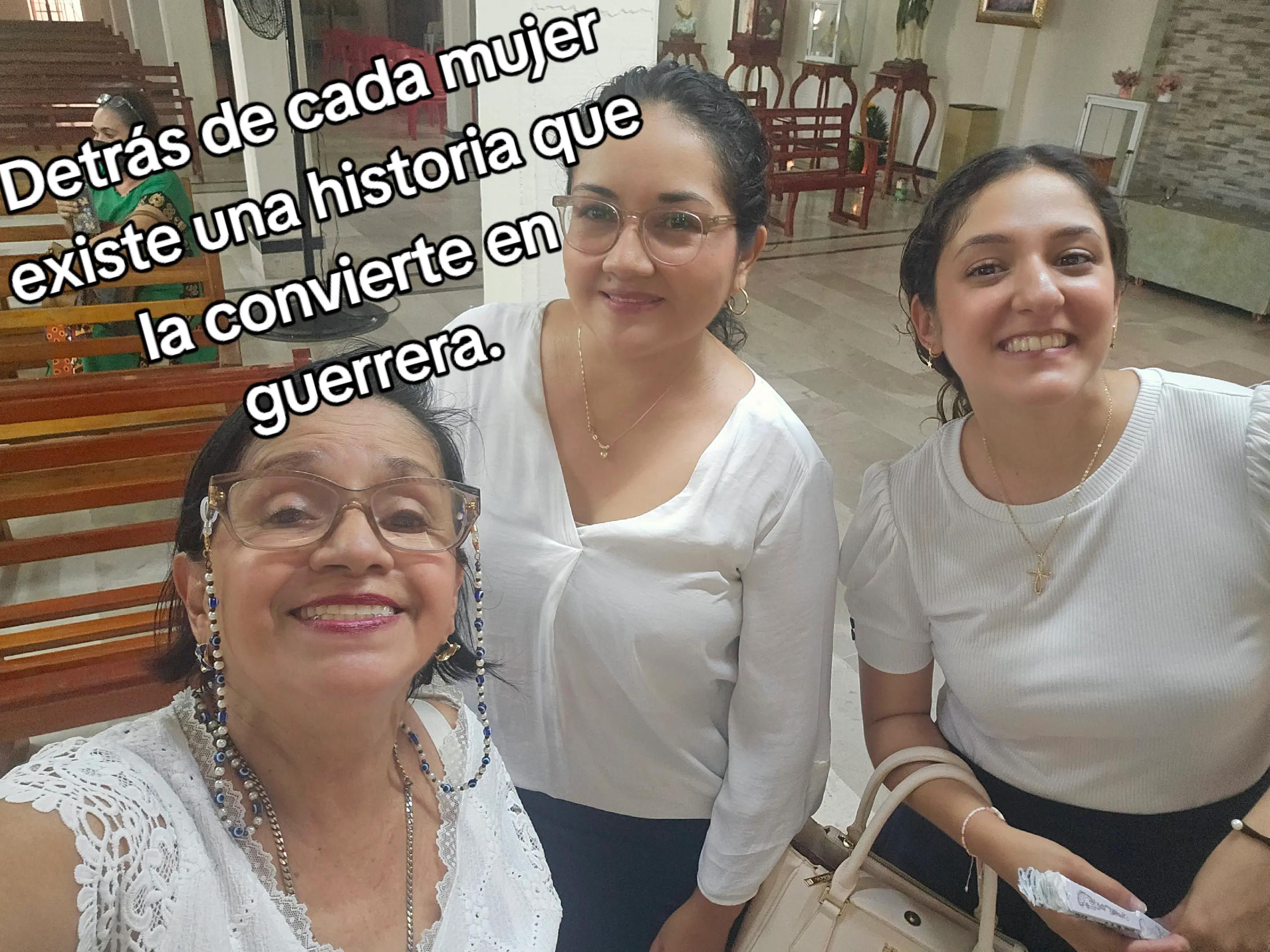 @Lupita Vélez única