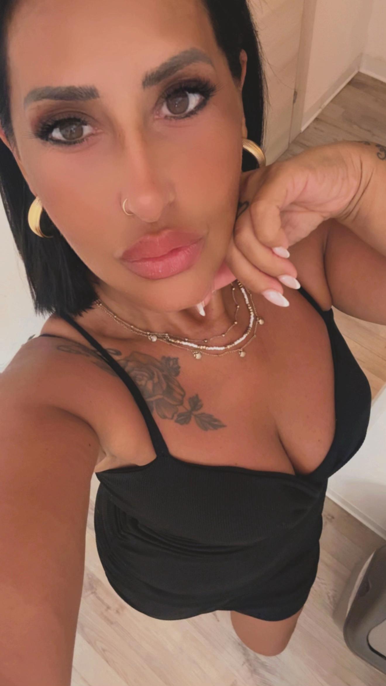 @Santina Ponte😈👑🖤🔥