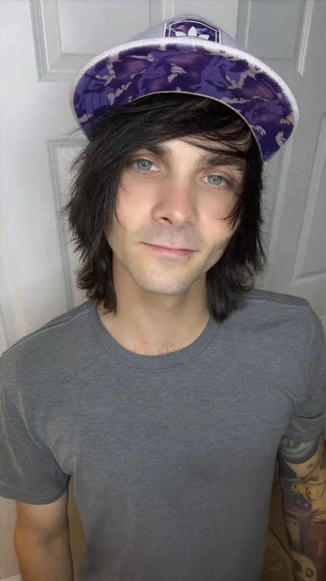 @stlsk8erboi1