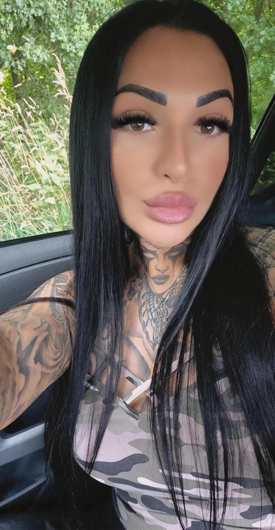 @Beniken93