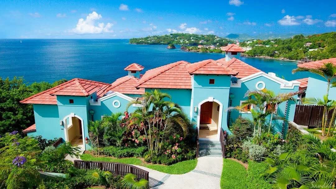 @Ryan Travel | Hays Travels