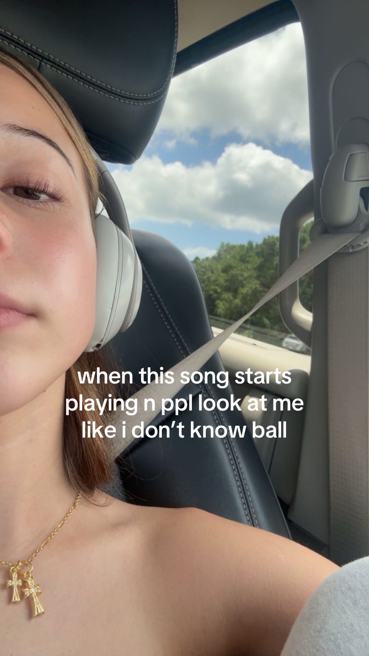 @isabella.