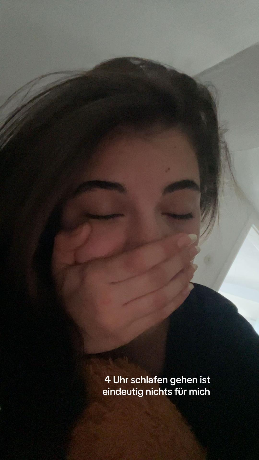 @𝓭𝓮𝓷𝓲💋