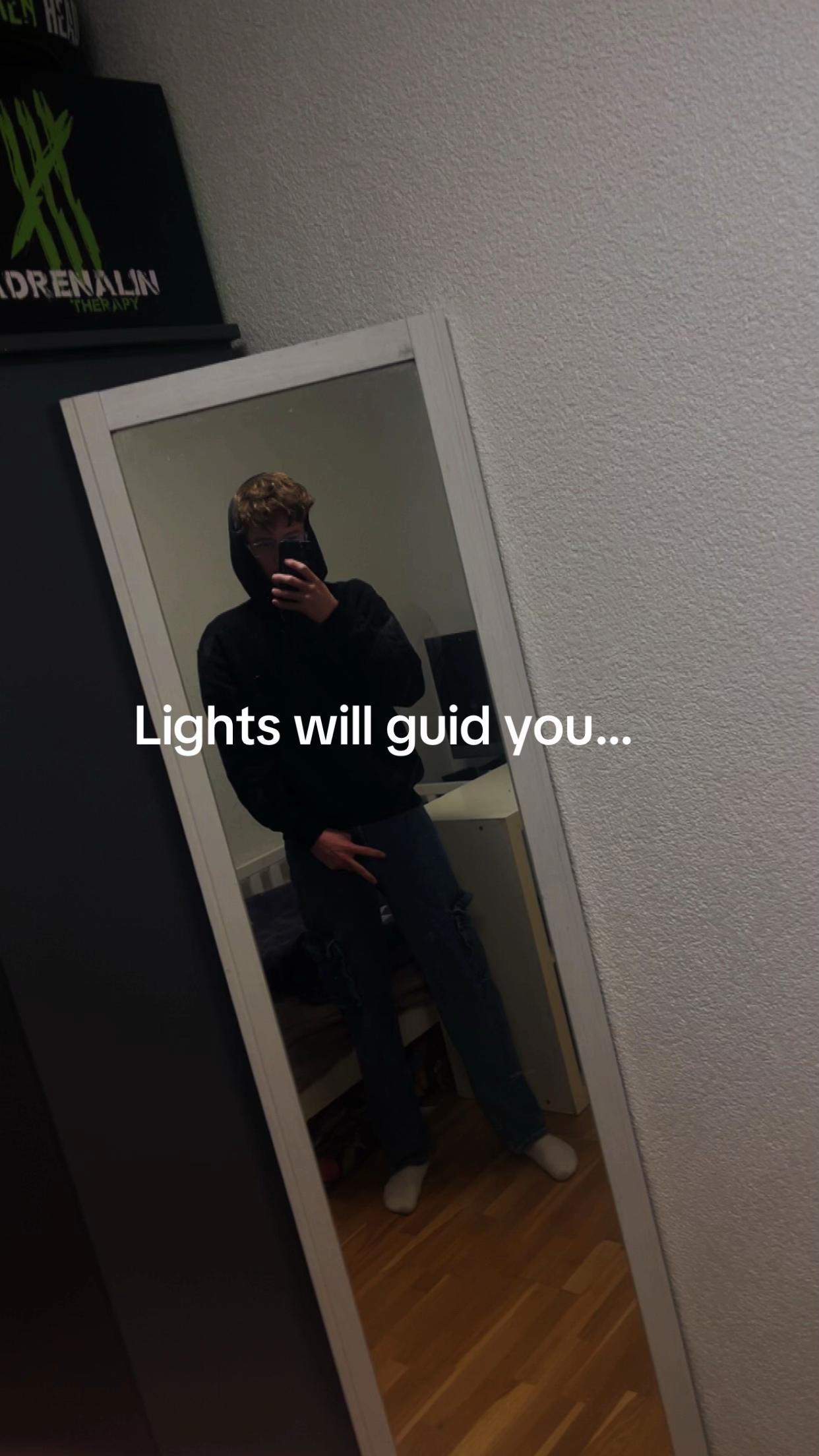 @👻