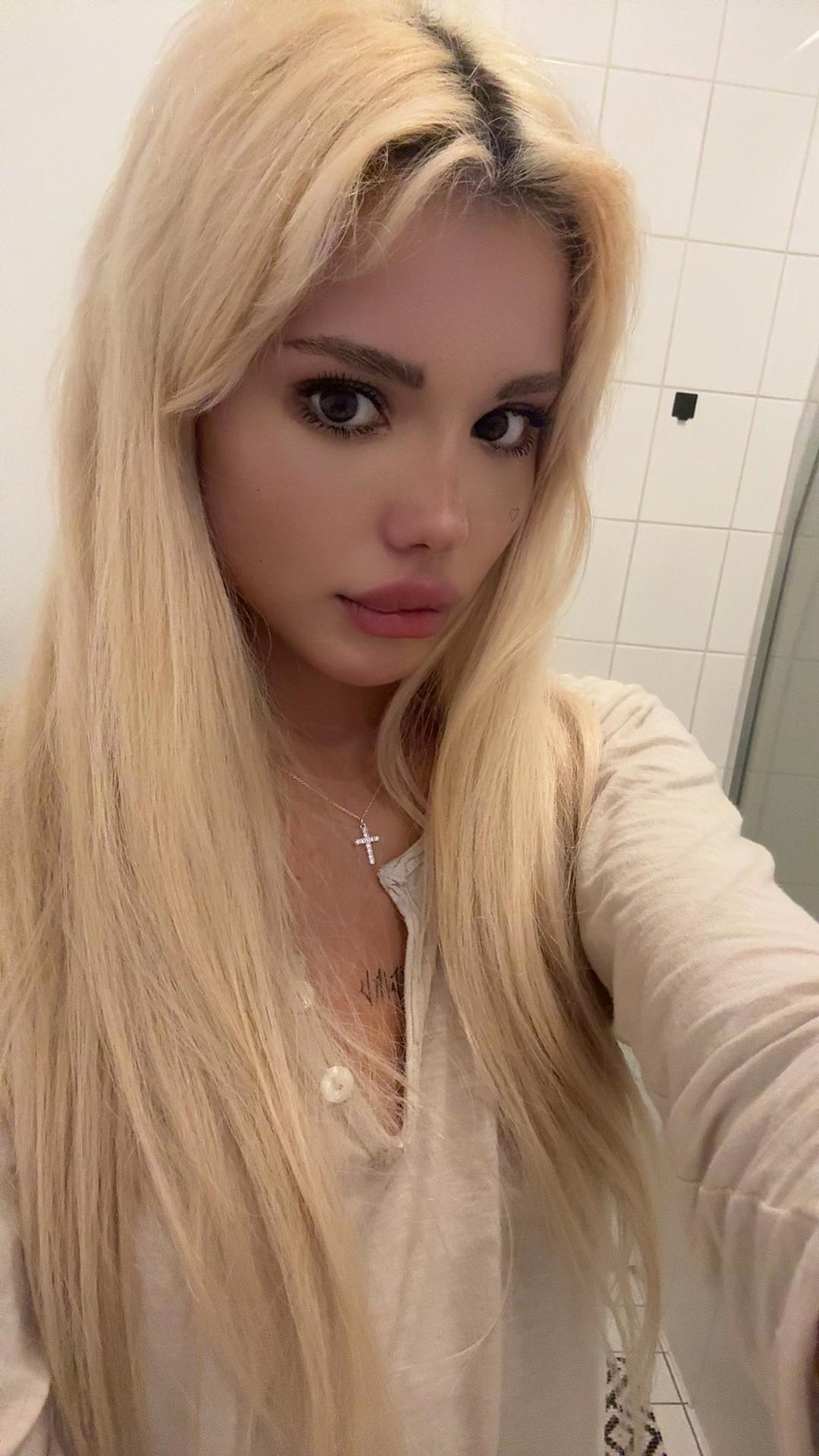 @krankebarbie