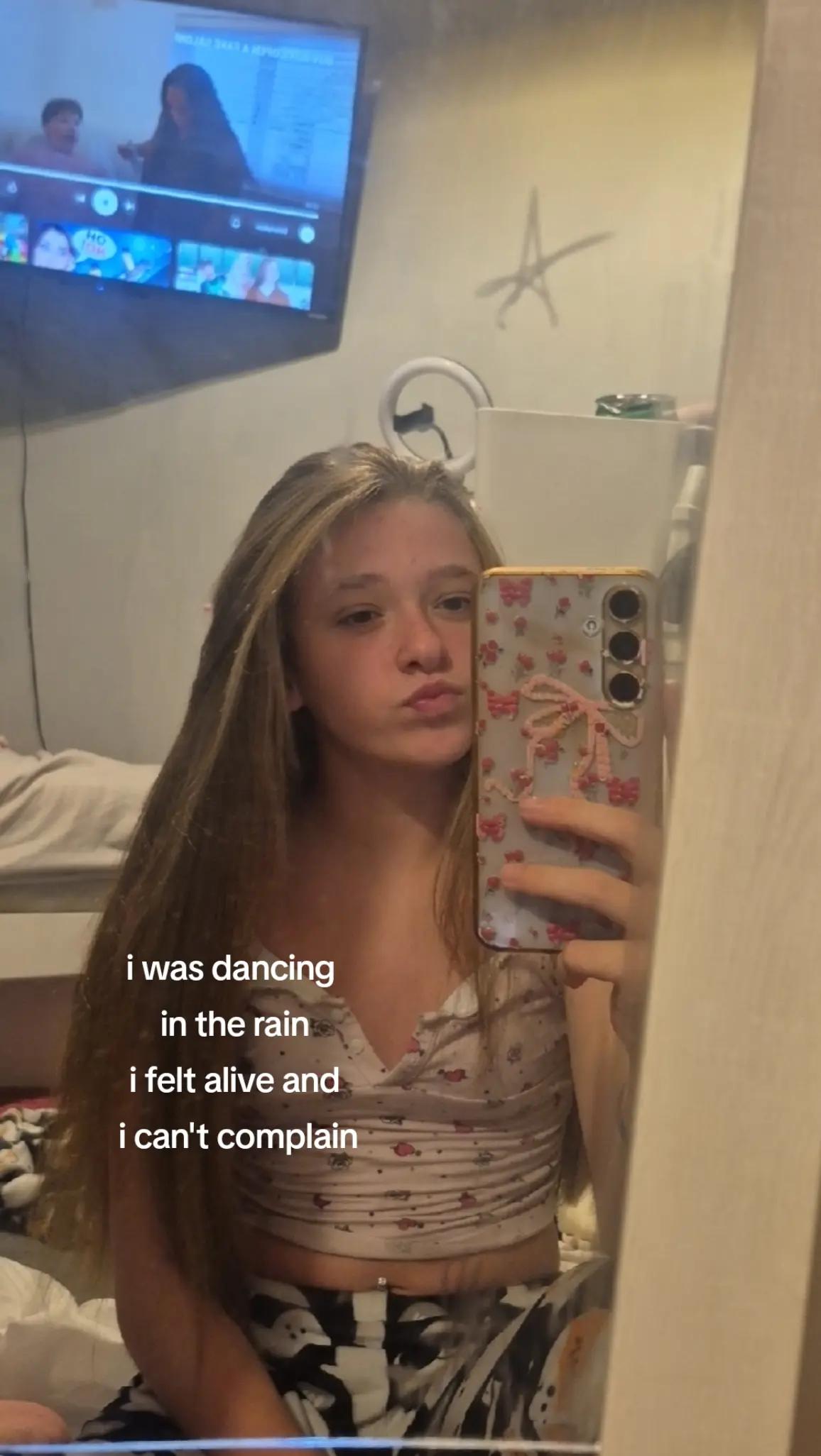 @𝐋𝐢𝐥𝐥𝐢𝐞 🥥🦌
