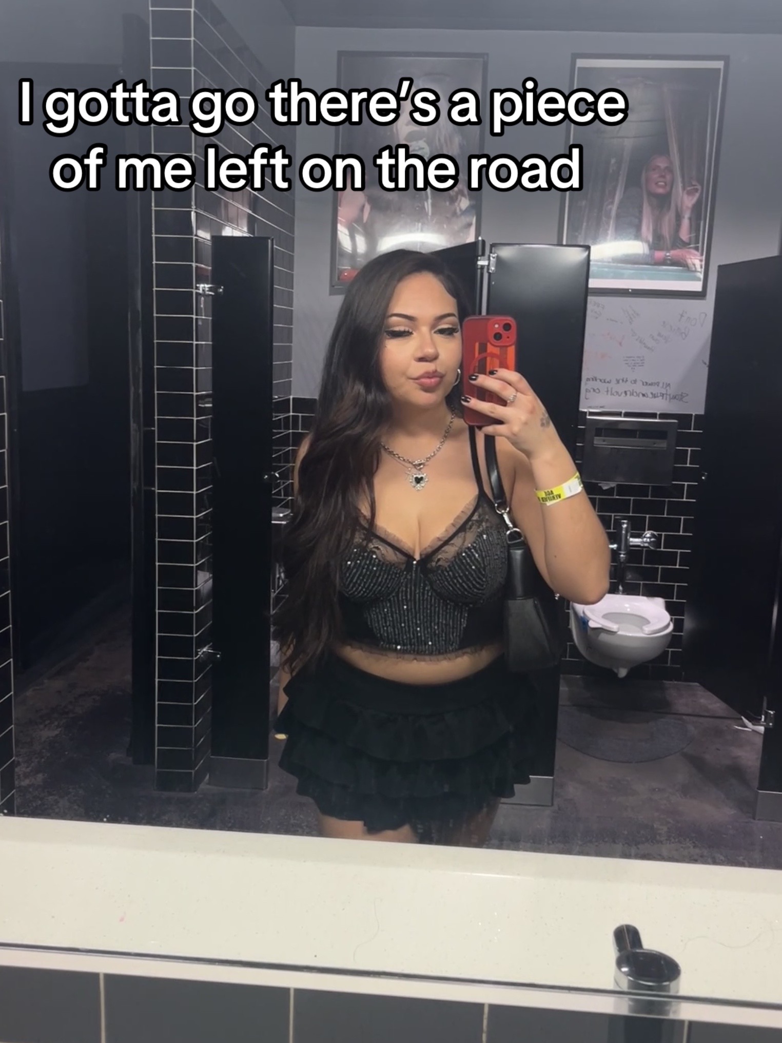 @Roxxy.dgaf
