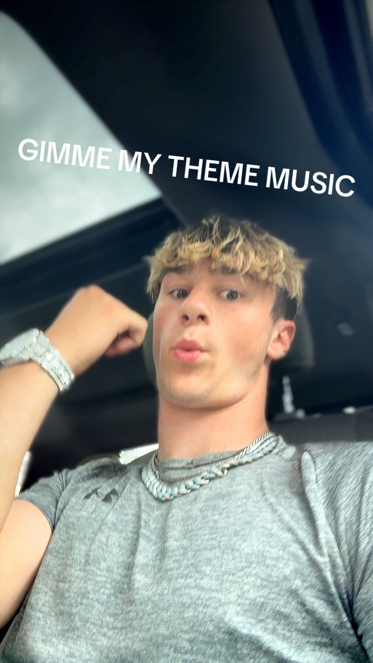 @🫥