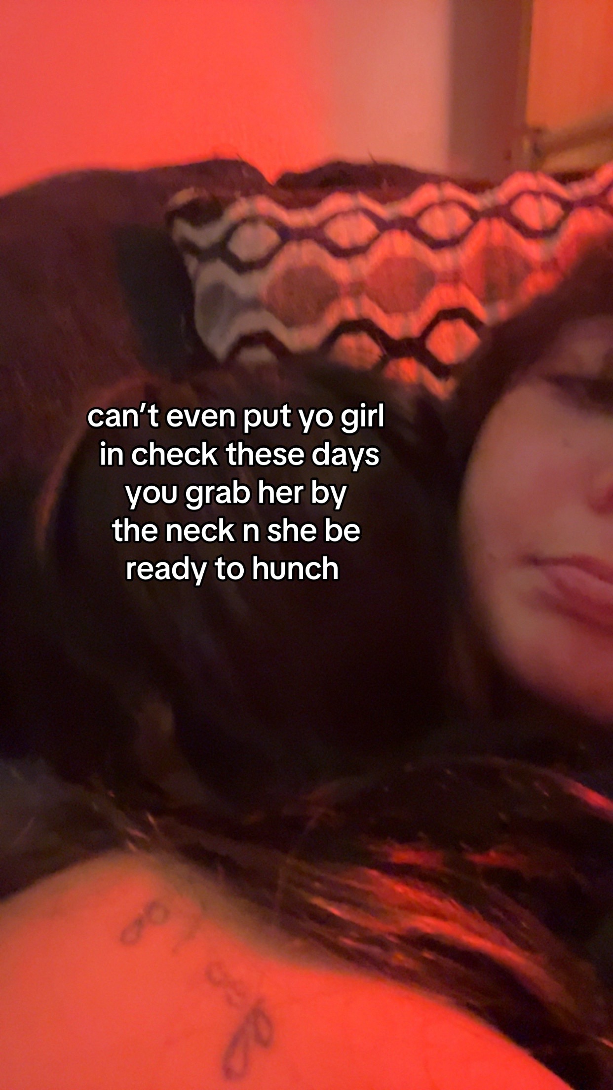@👩❤️💋👩