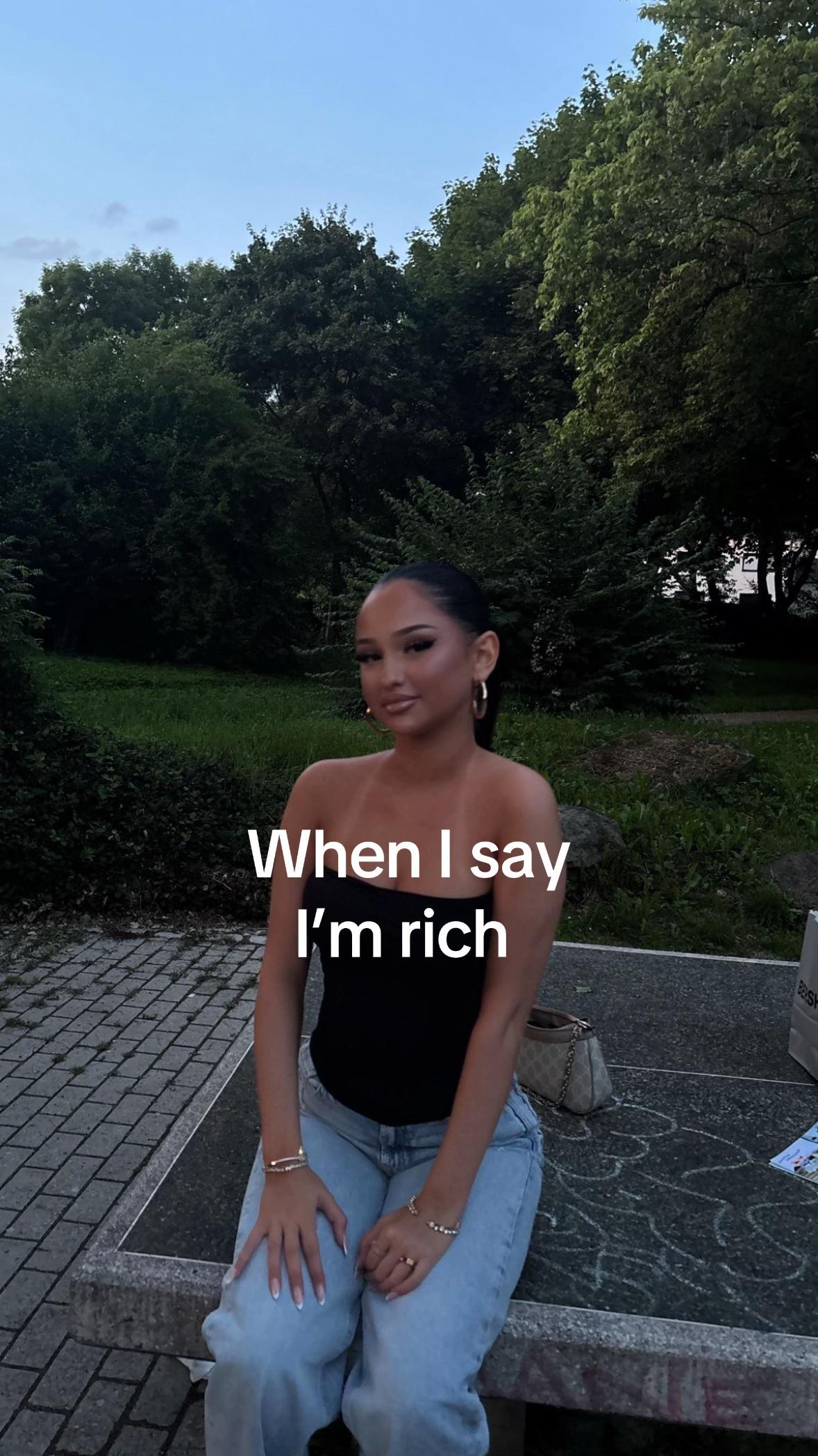 @𝒮𝒶𝓇𝒶𝒽.
