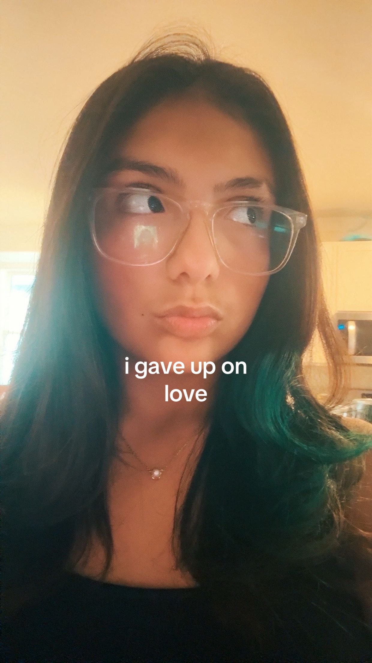 @￴ 𝓮𝓶𝓲