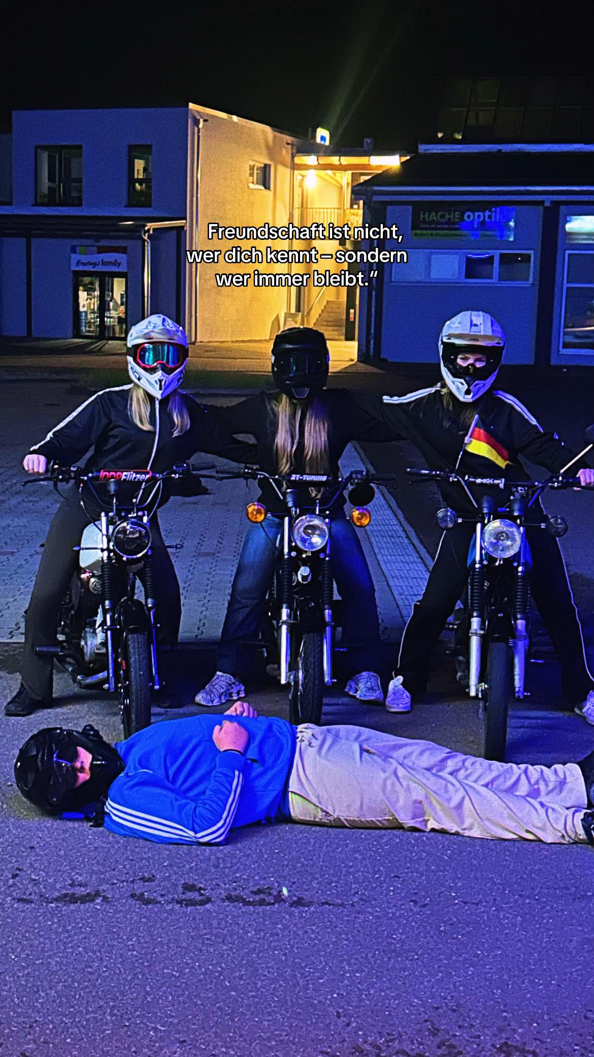 @Leni🇩🇪