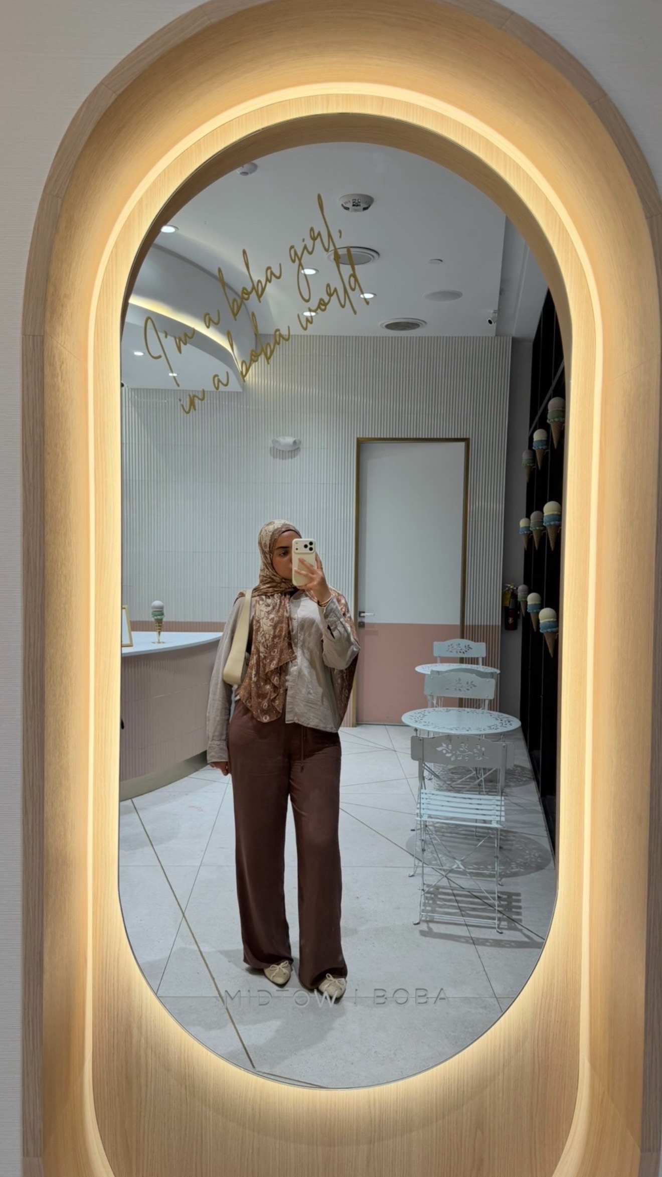 @AmiraInVogue