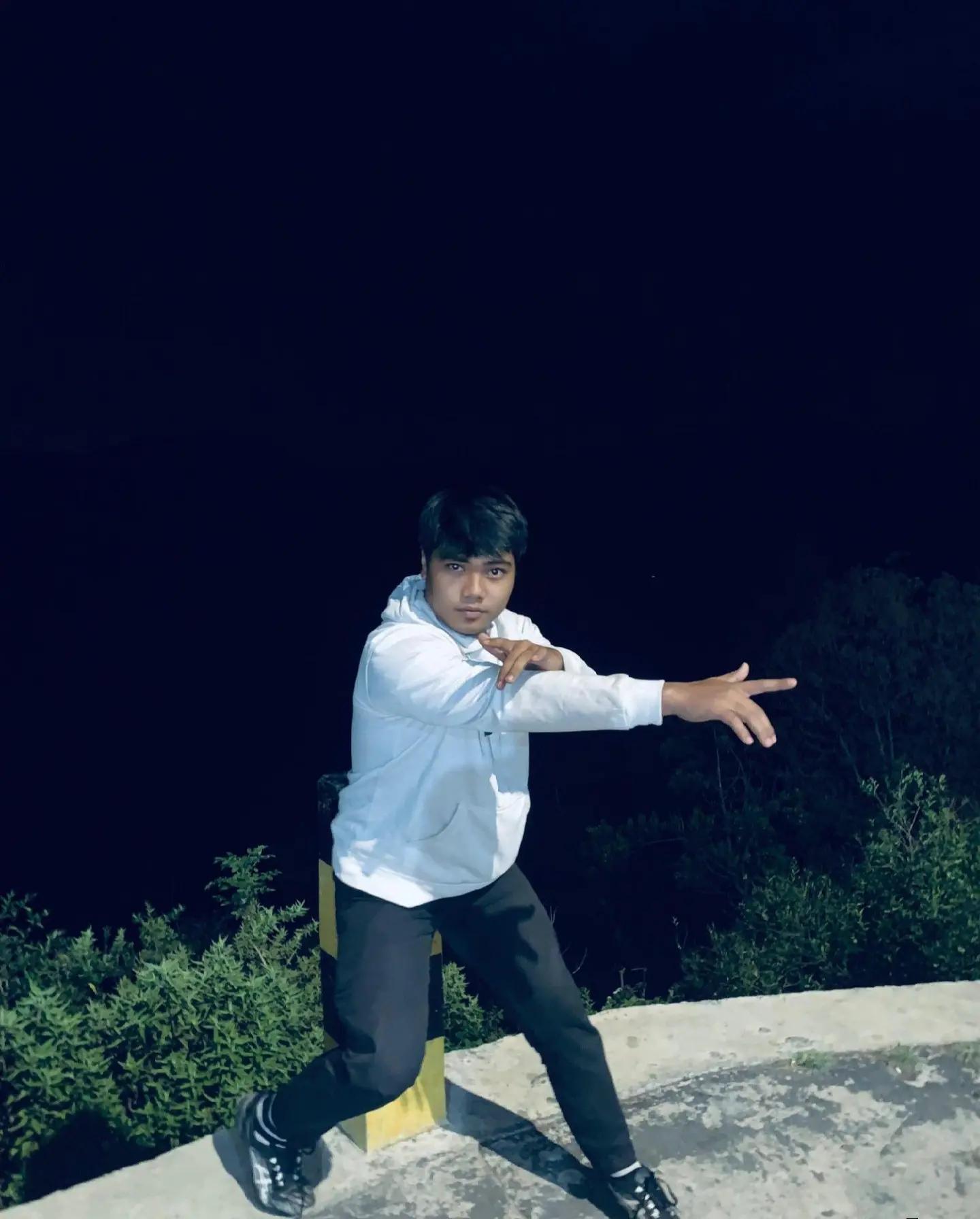 @Shol_22