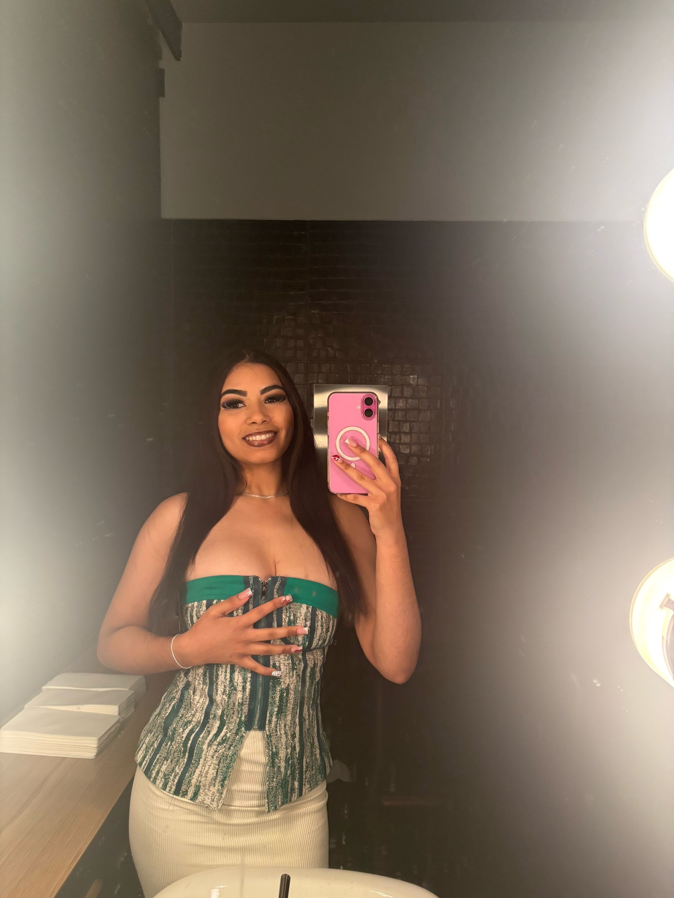 @Theprettydenisse