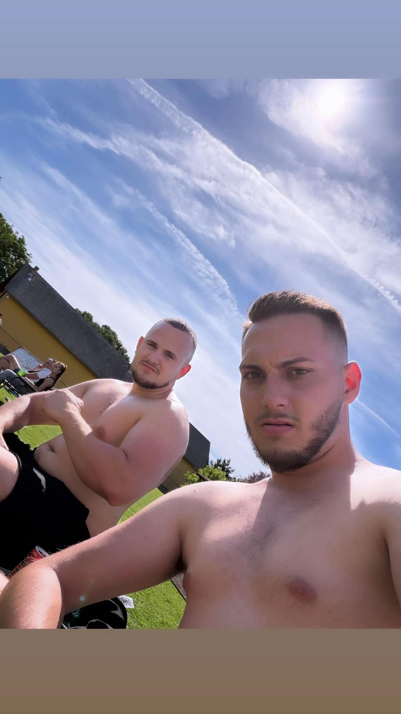 @KÖKÈNY_HENRIK