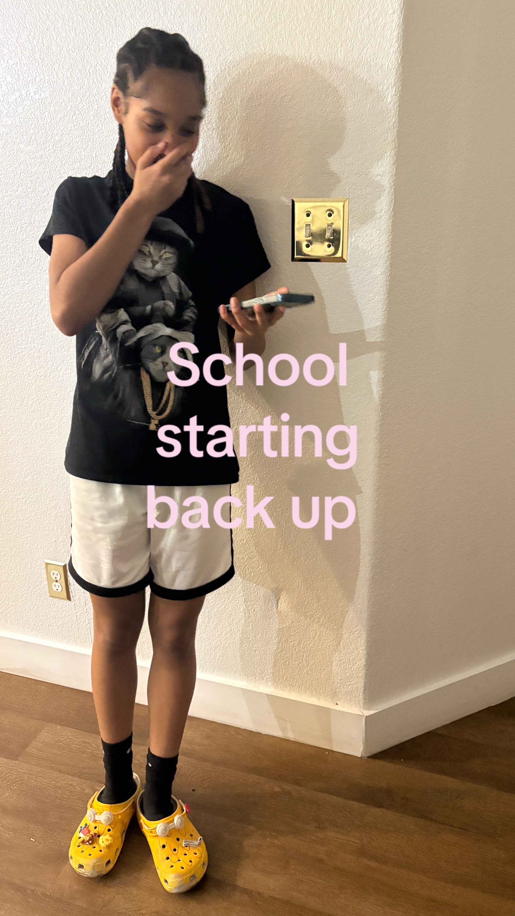 @😗