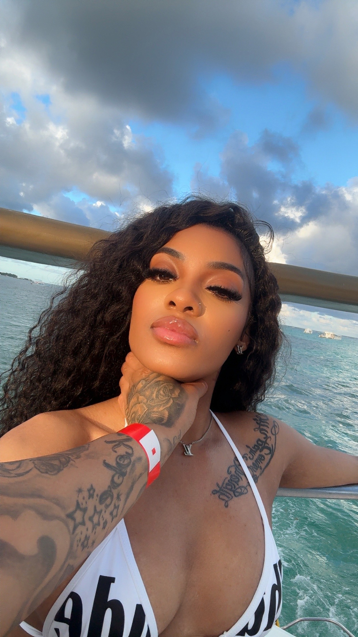 @JoviannaB
