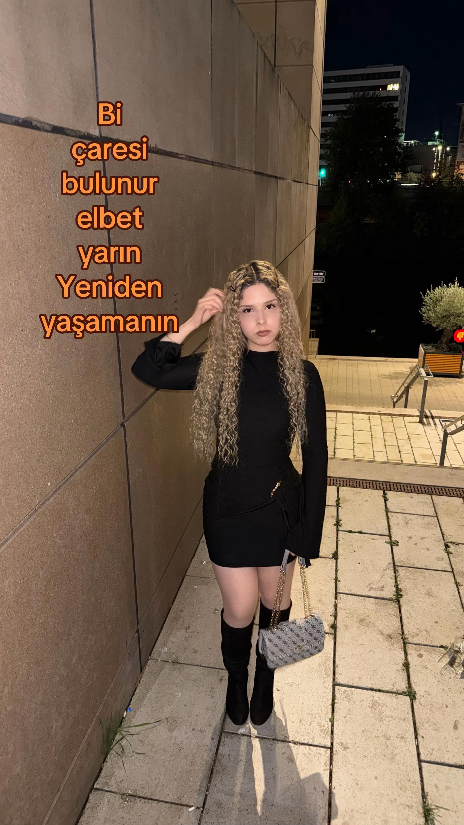 @elisa naz
