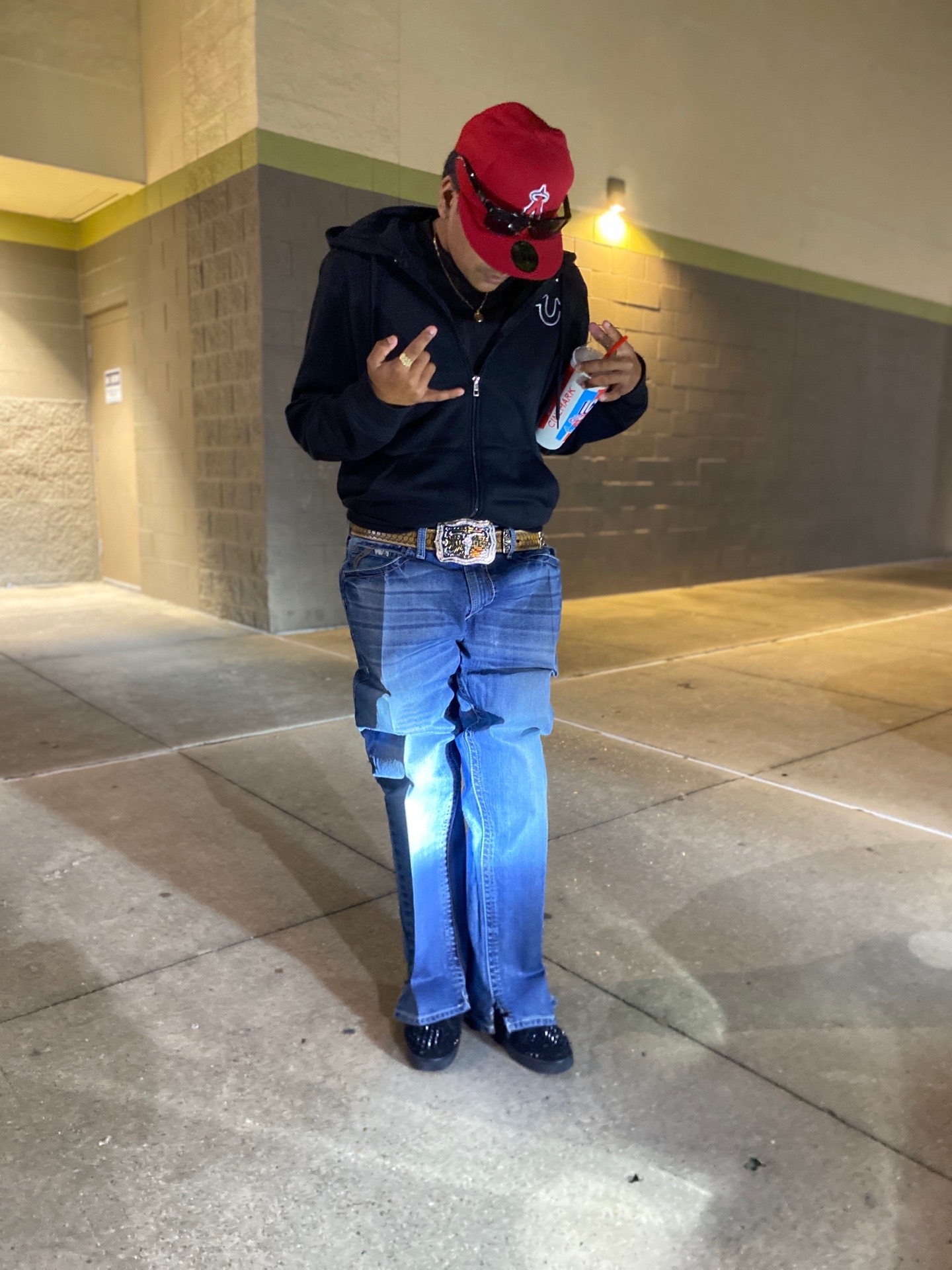 @713.VLro🫗