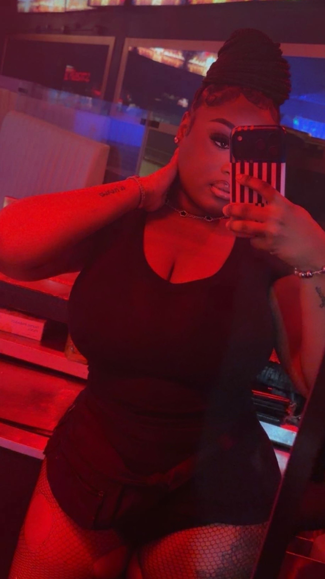 @THE GLAM ADDICT ๐