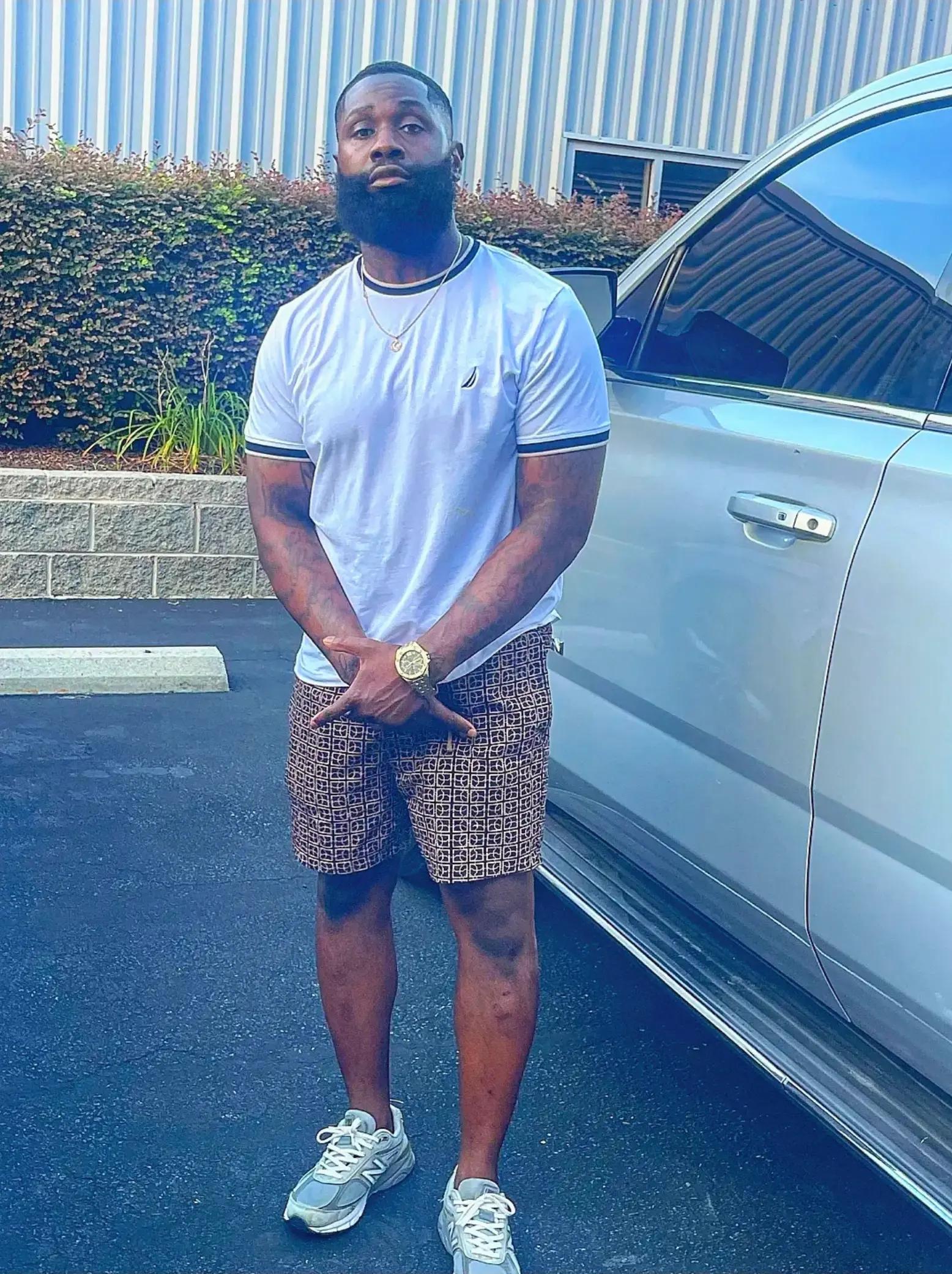 @AhkyBugotti
