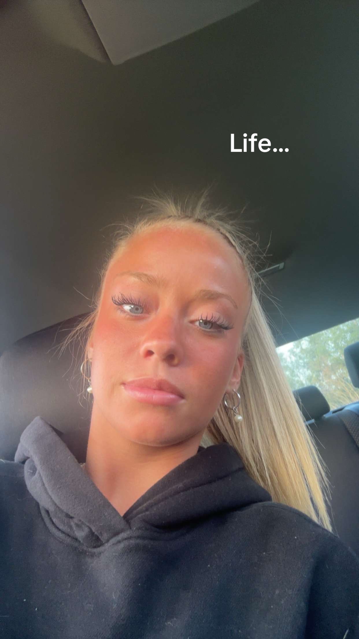 @Katiehawkinscr