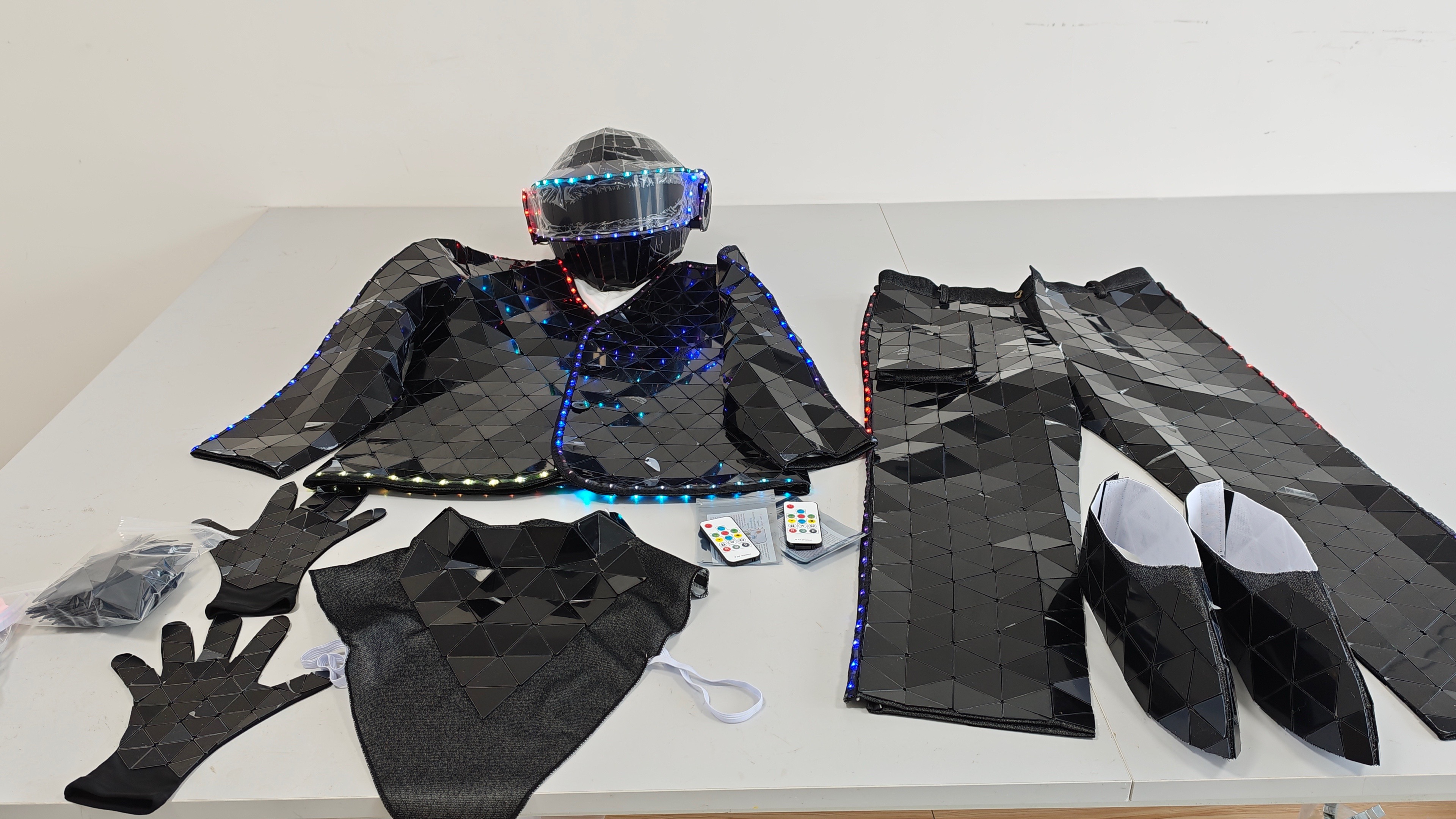 @vsledmirrorcostumes