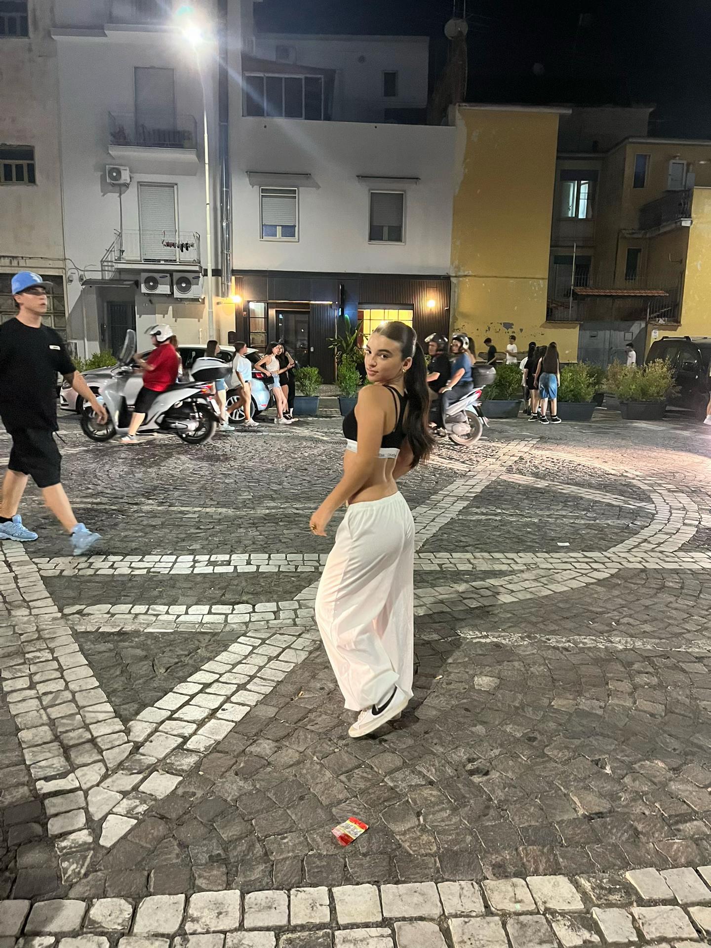 @asi🌟