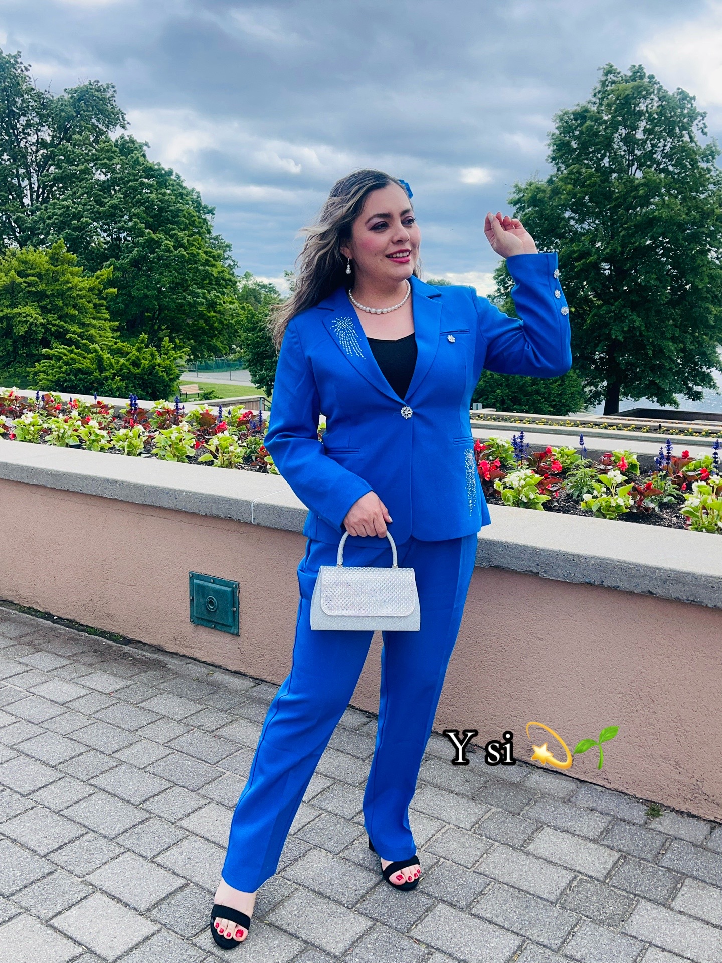 @-Lic Hern&aacute;ndez- 👩&zwj;💼🌹