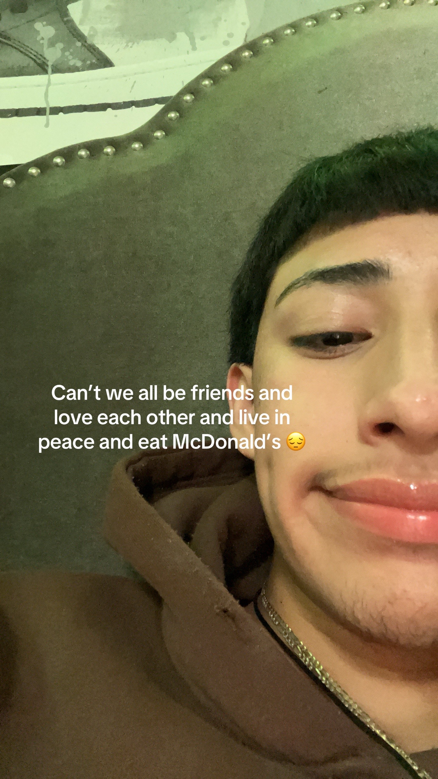 @￼