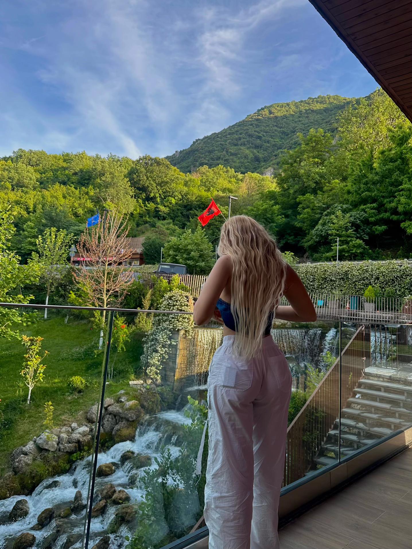 @its_luena_