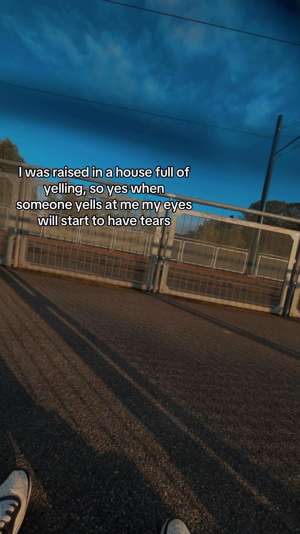 @⃟