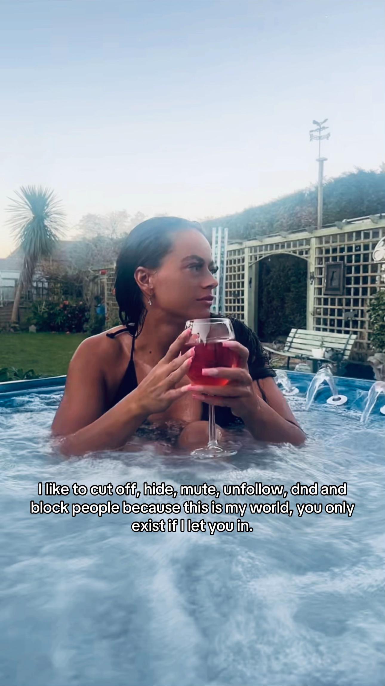@lacesmith.x