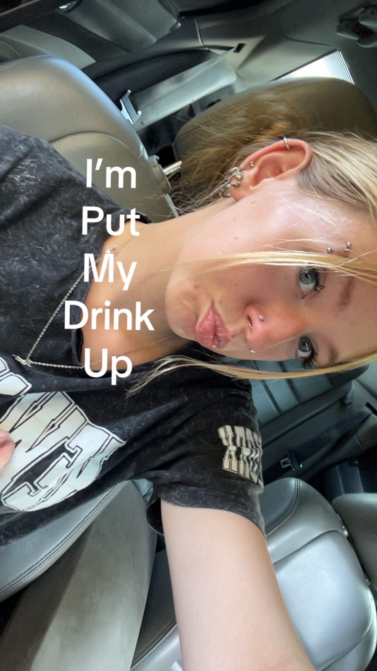 @Tia🤪