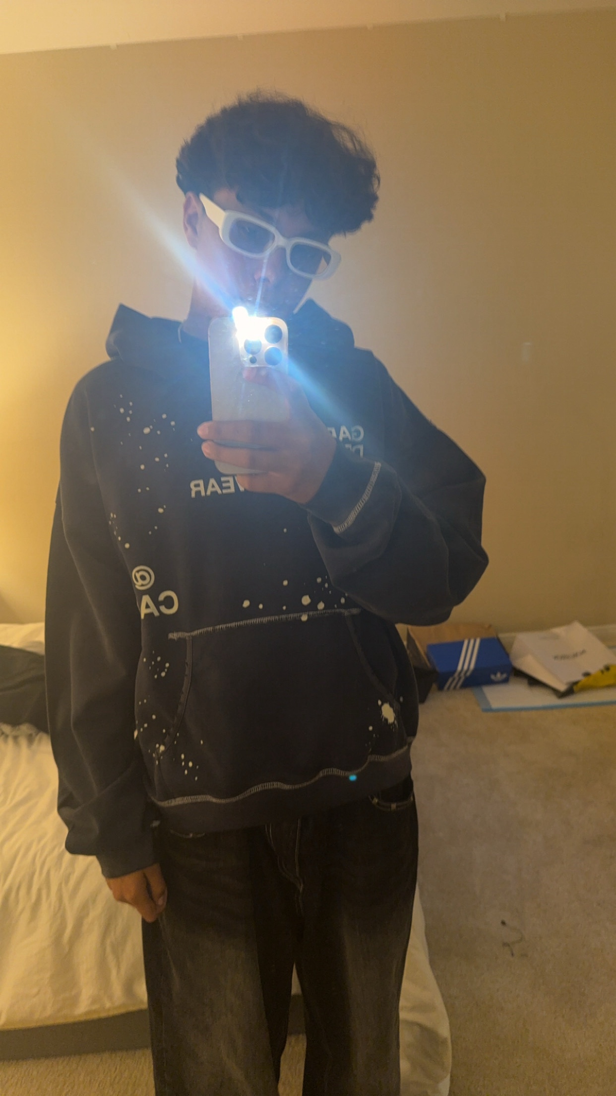 @♱𝒜𝓋𝑒♱