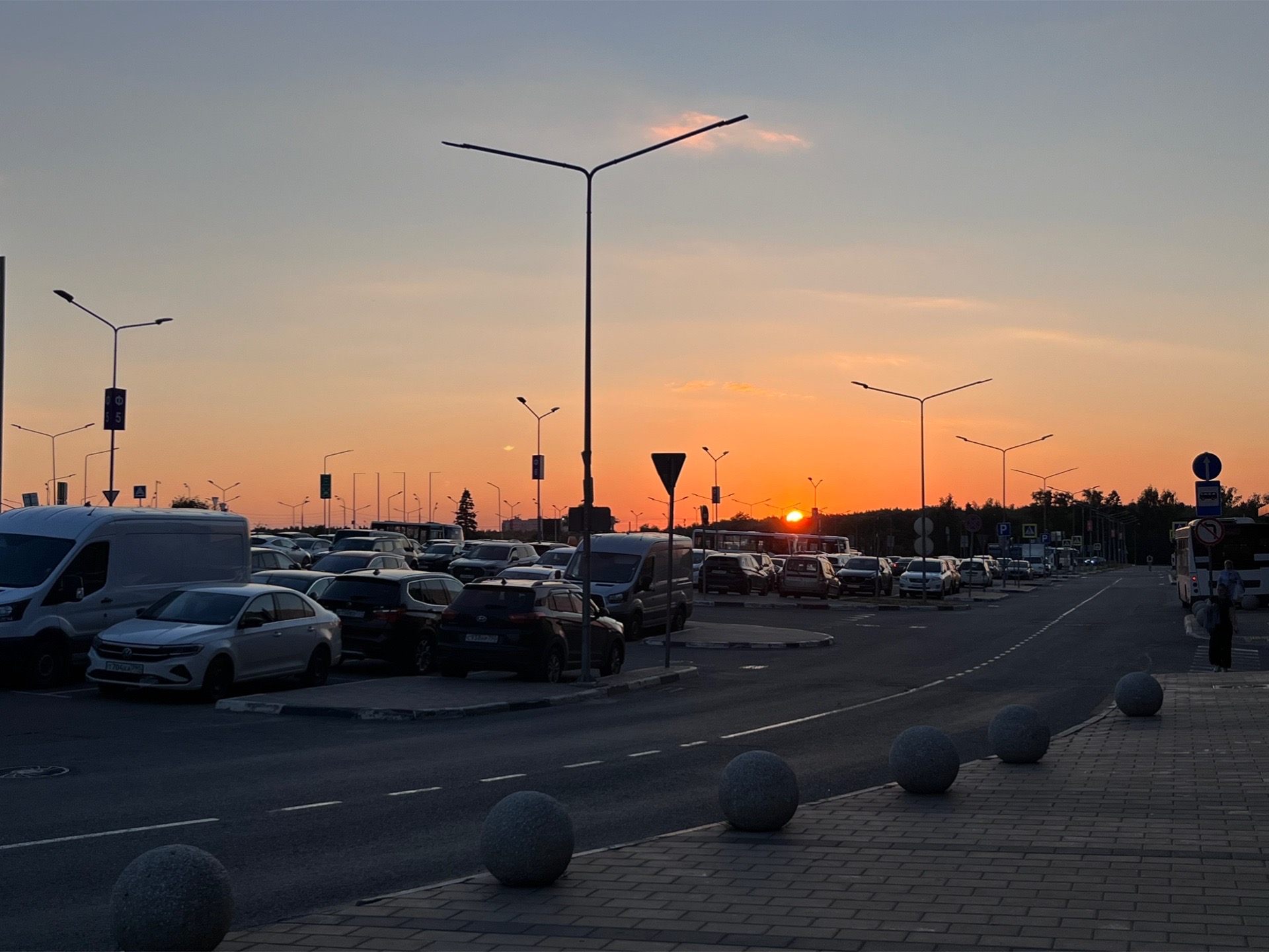 @алиша🫰🏻